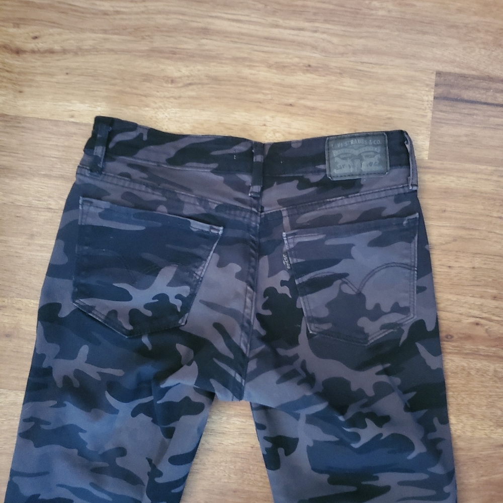 Levi's 711 Size 26 Skinny Black & Gray Camo Cropped Jeans - Picture 3 of 9